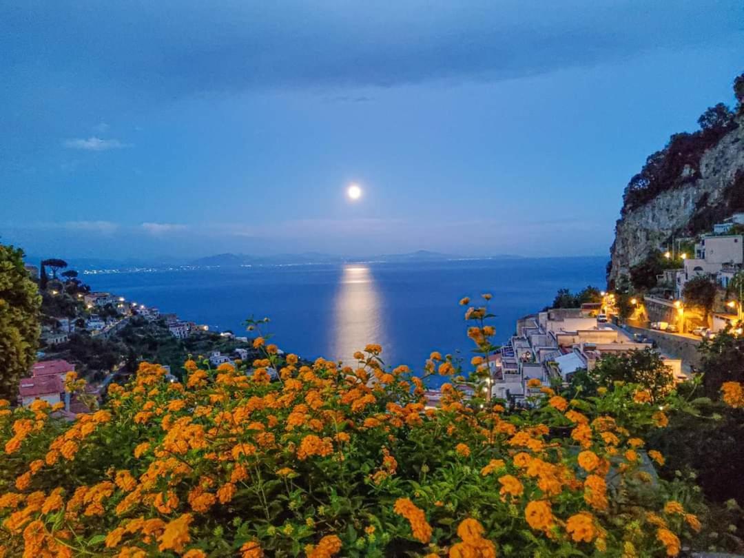 La Villa Di Enzo Casa Vacanze Con Vista Mare Amalfi Exterior foto
